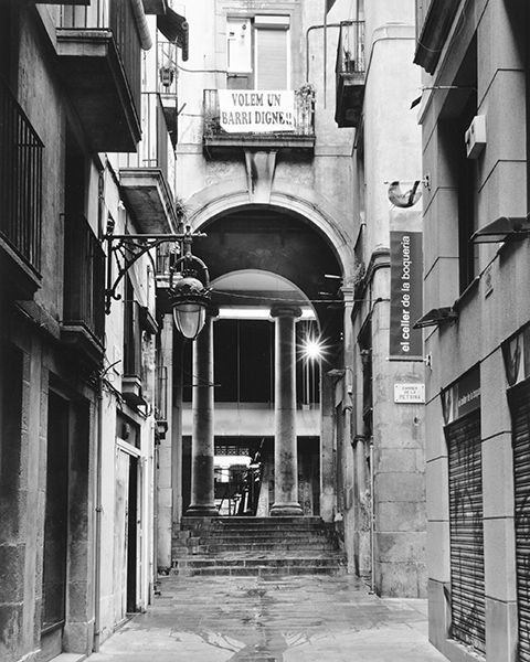 Passage in Barcelona by Bruce Zander | ArtworkNetwork.com